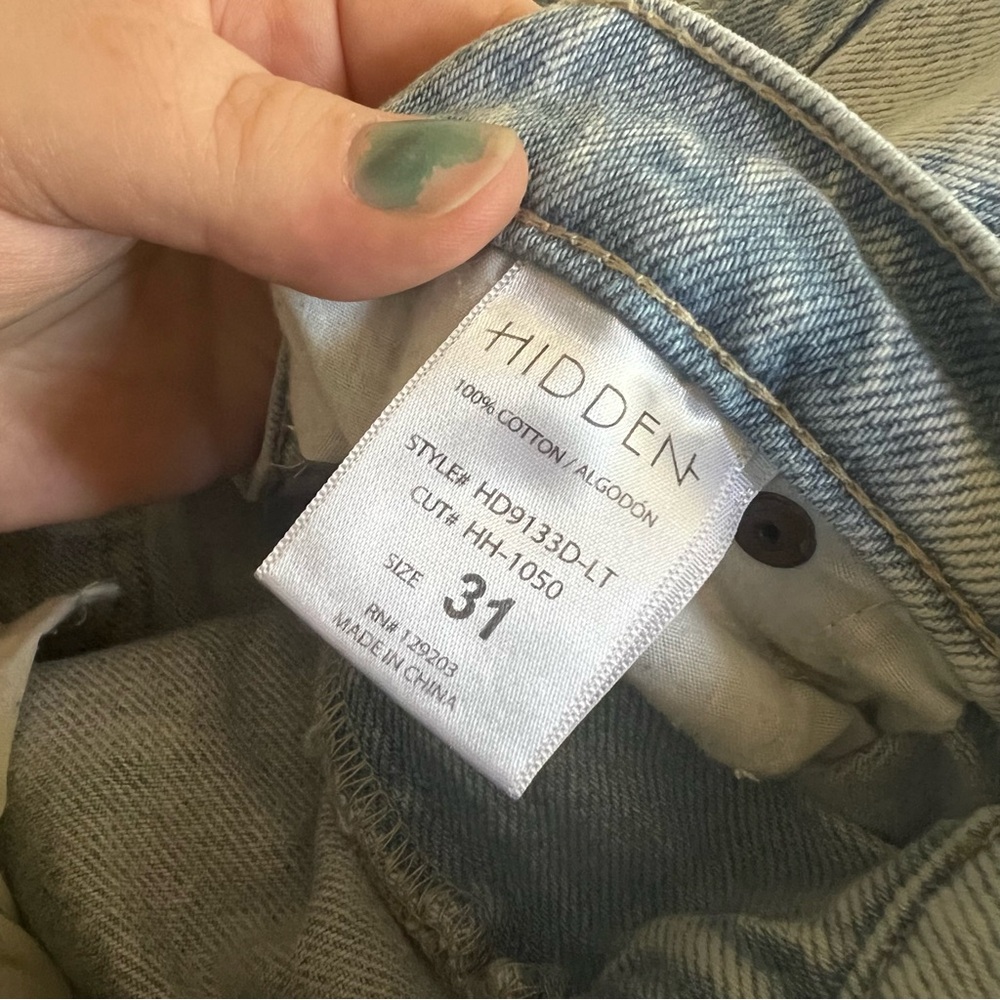 HIDDEN | High Rise Destructed Dad Jean - Picture 6 of 7